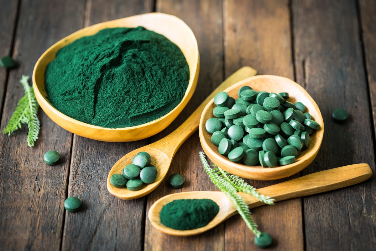 spirulina come decorazione e colorante naturale